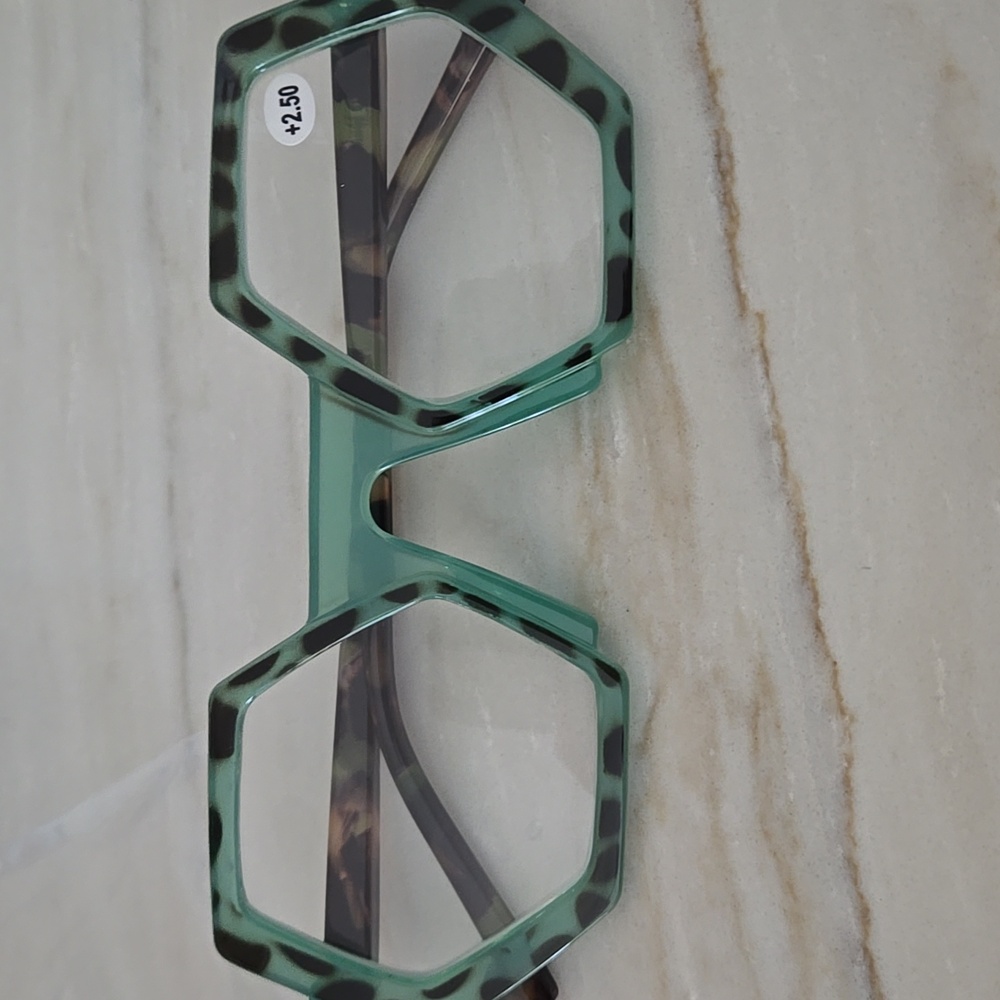 Designer style 2.5 Retro trend readers "cheaters"  High quality. UV 400